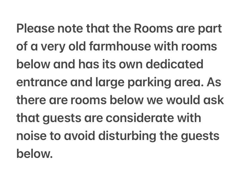 Bryntirion Farmhouse Rooms Llanfair Caereinion 外观 照片