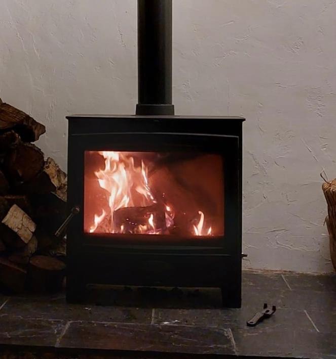 Bryntirion Farmhouse Rooms Llanfair Caereinion 外观 照片